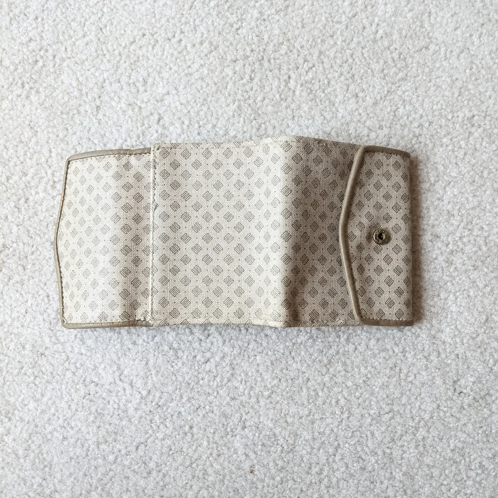 VTG beige print wallet